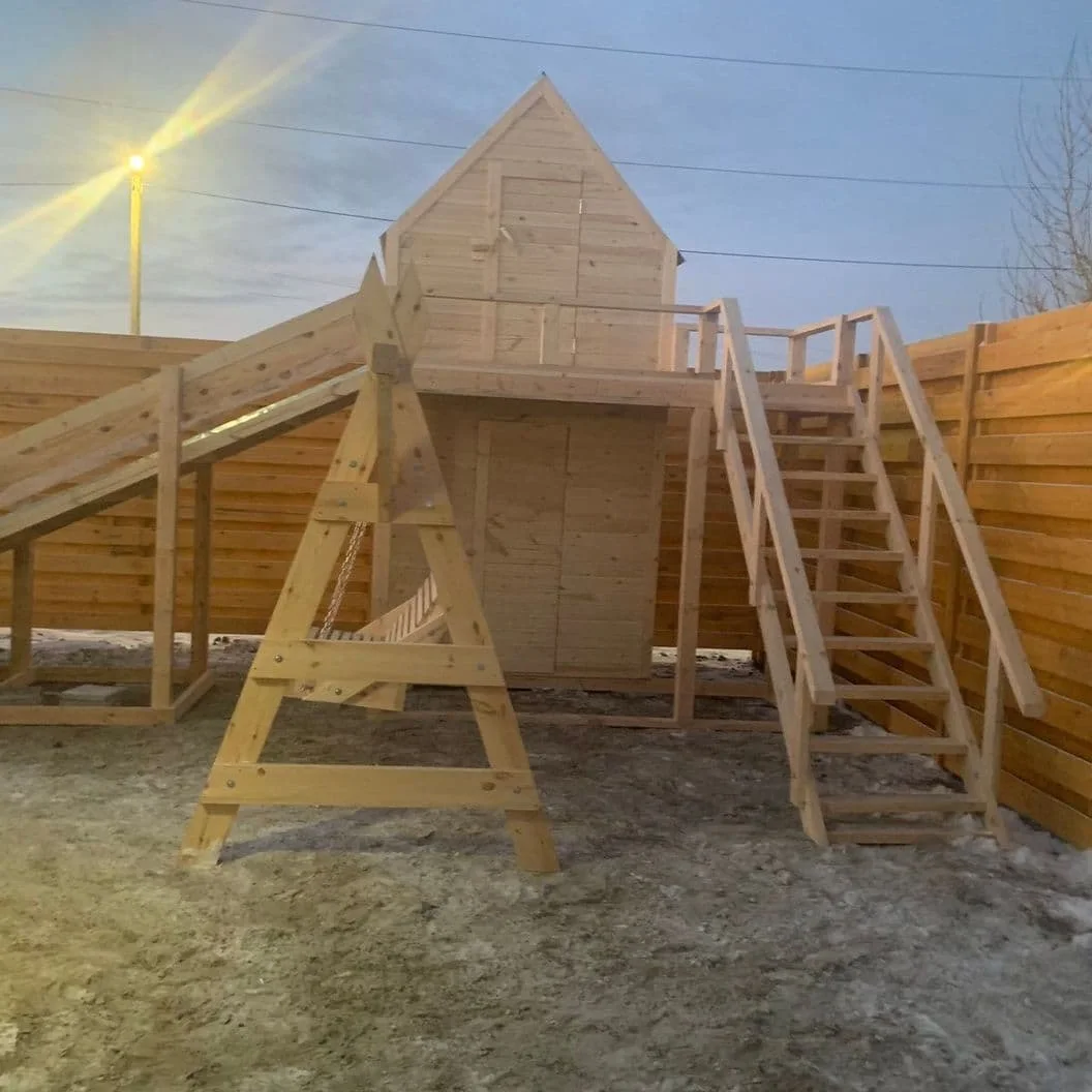 Детский городок с качелями и горкой — фото 3